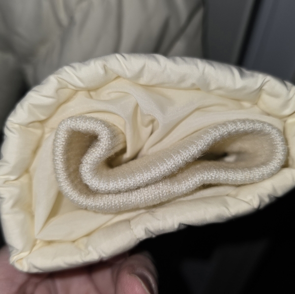 A&F Abercrombie & Fitch Cream Puffer Down Jacket Coat Y2K Junior's M Women's S - Picture 4 of 9